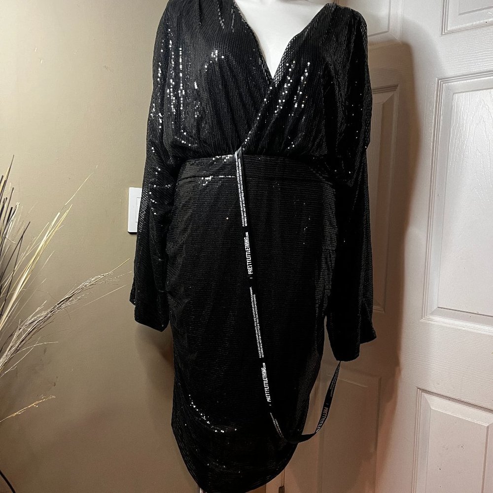NWT Black Sequin Plunge Ruched Skirt Bodycon Dress